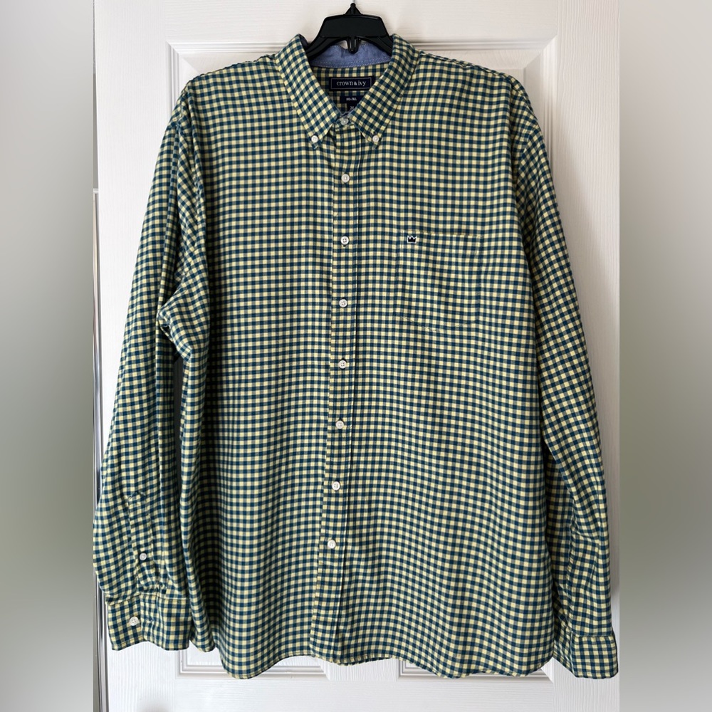 Men’s 2XL Tall button down shirt.
